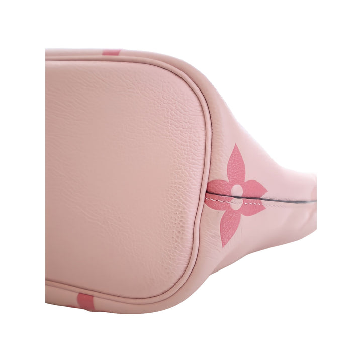 Louis Vuitton Sac à main Giant Empreinte By The Pool Marshmallow Monogram PM Rose – vue 7 – GABY PARIS