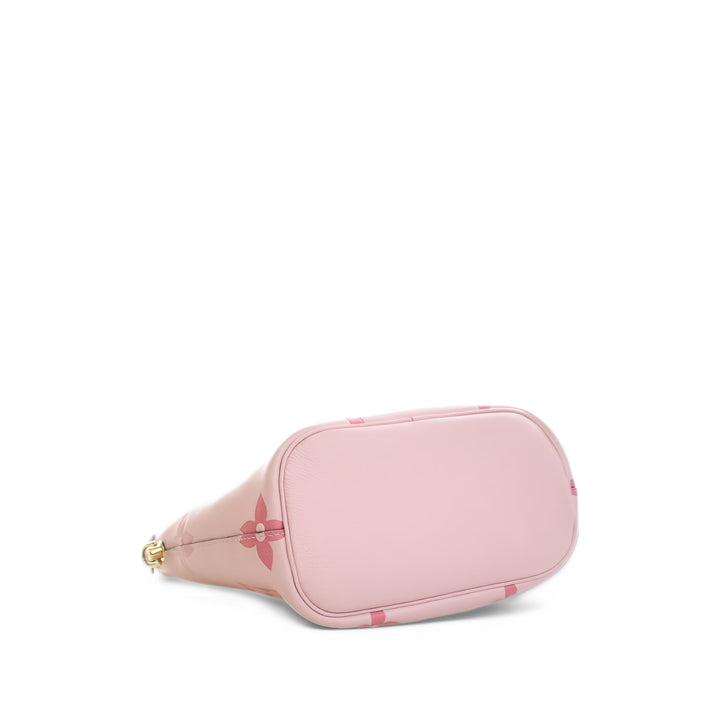 Louis Vuitton Sac à main Giant Empreinte By The Pool Marshmallow Monogram PM Rose – vue 9 – GABY PARIS