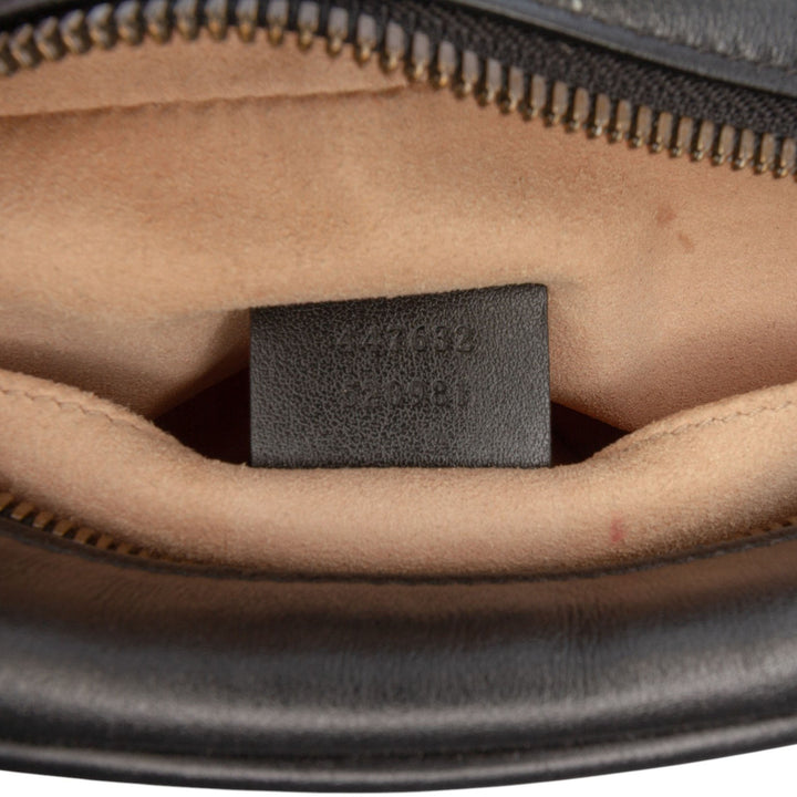 Gucci Small GG Marmont Matelasse Cuir Sac porté croisé