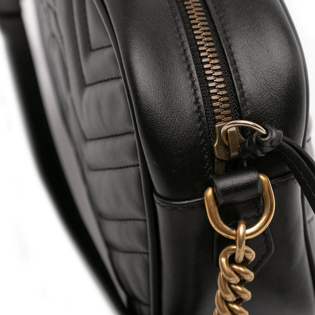 Gucci Small GG Marmont Matelasse Cuir Sac porté croisé