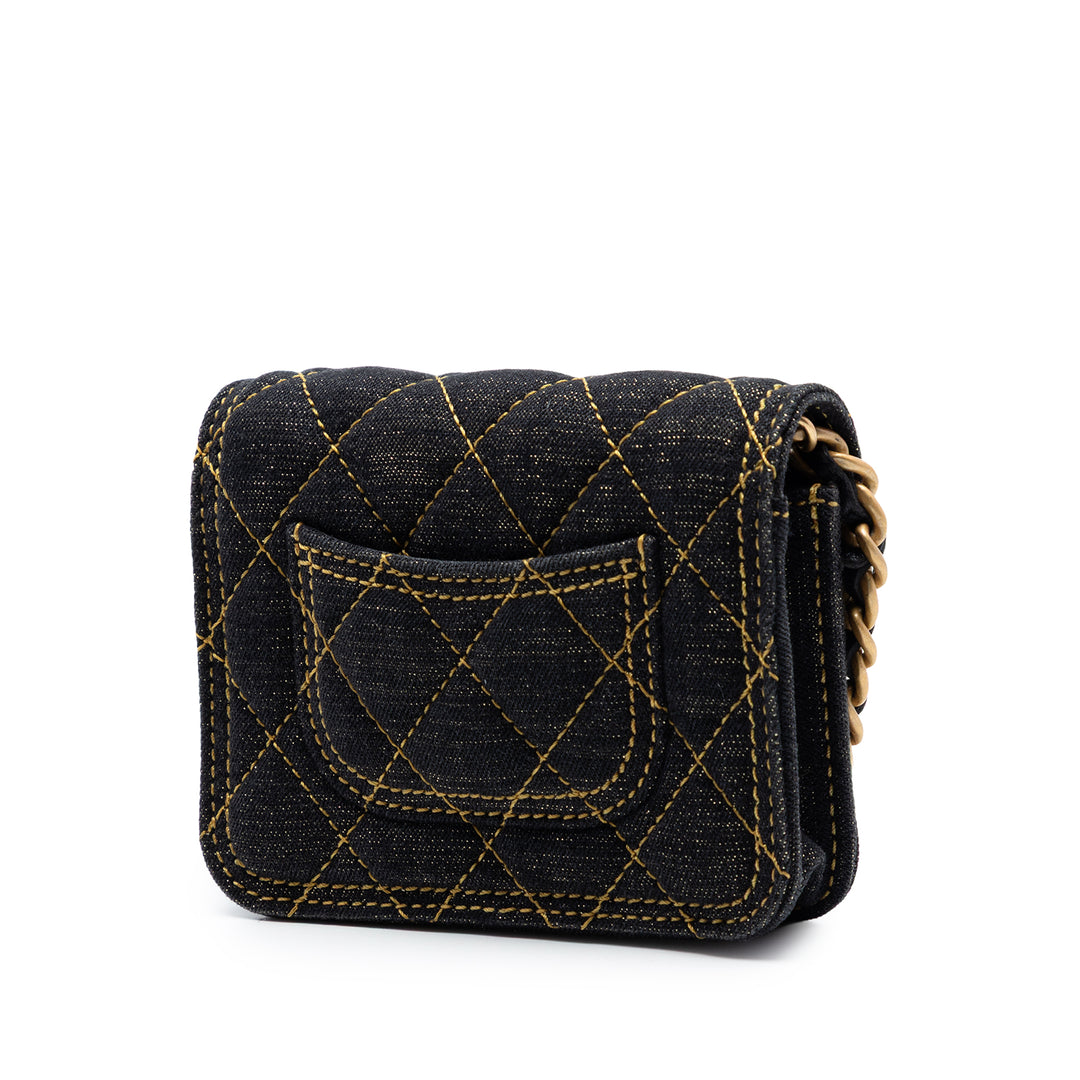 Chanel Mini Matelassé Jean Double You Card Holder avec chaîne
