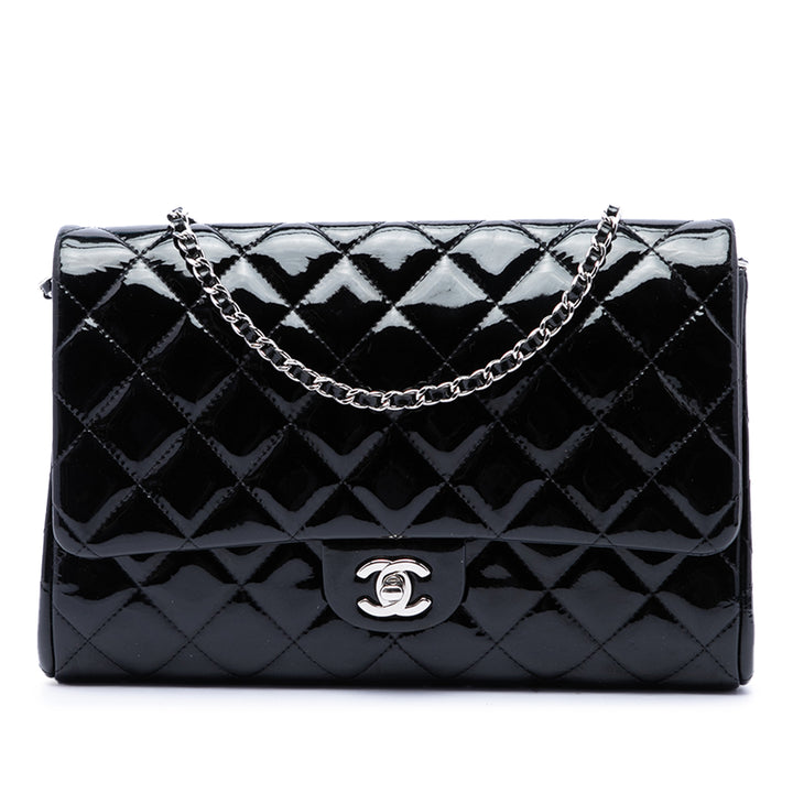 Chanel CC Matelassé à rabat Pochette avec chaîne Noir – vue principale – GABY PARIS