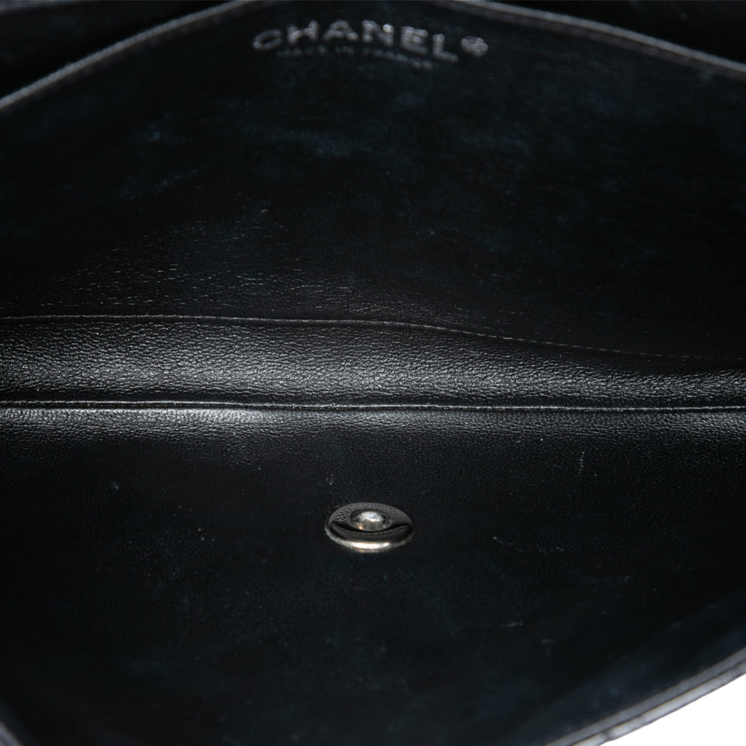 Chanel CC Matelassé à rabat Pochette avec chaîne Noir – vue 4 – GABY PARIS