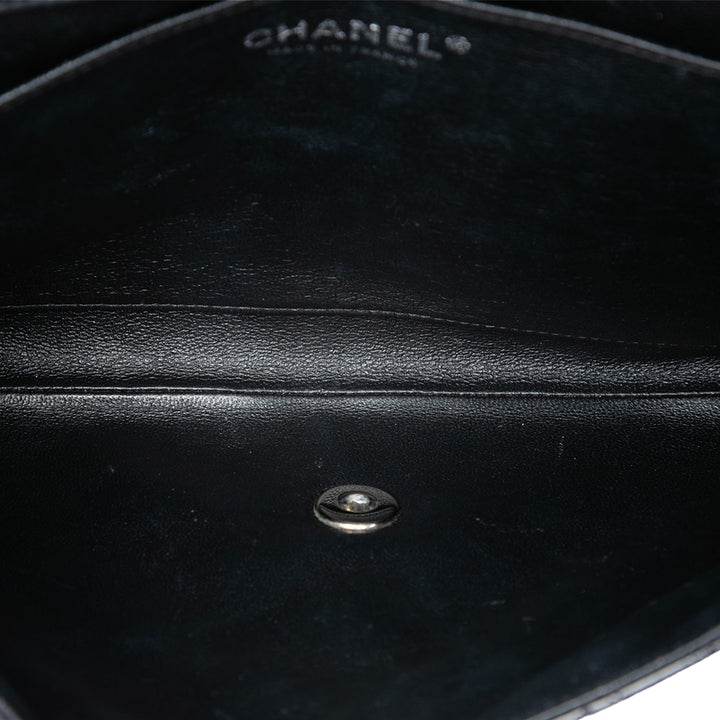 Chanel CC Matelassé à rabat Pochette avec chaîne Noir – vue 4 – GABY PARIS