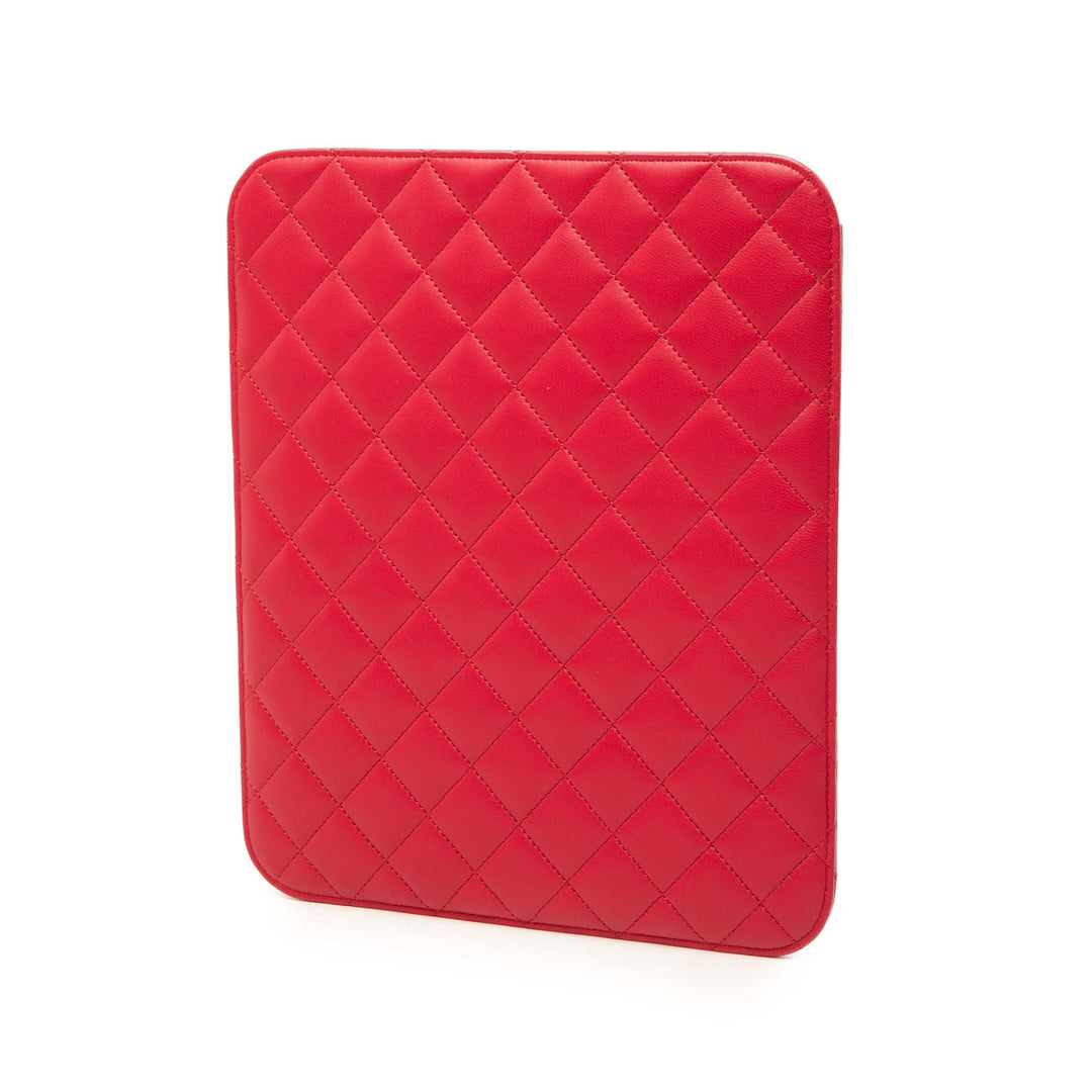 Chanel Étui CC Matelassé Ipad Cuir d'agneau Rouge – vue 2 – GABY PARIS