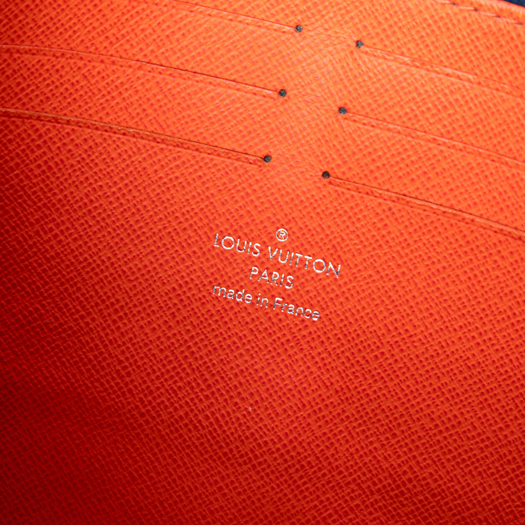 Louis Vuitton Pochette Voyage MM Cuir Épi