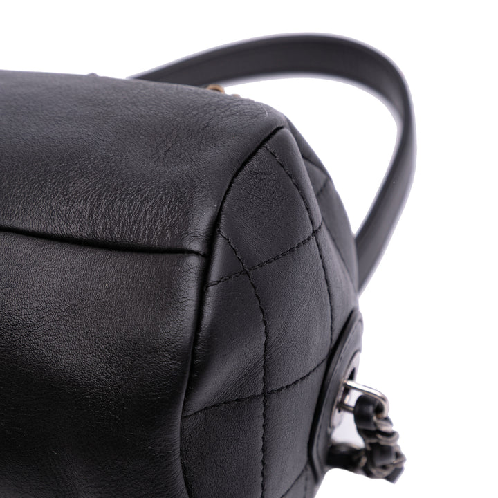 Calfskin Signature Chain 20s Bowling Bag Black - Gaby Paris