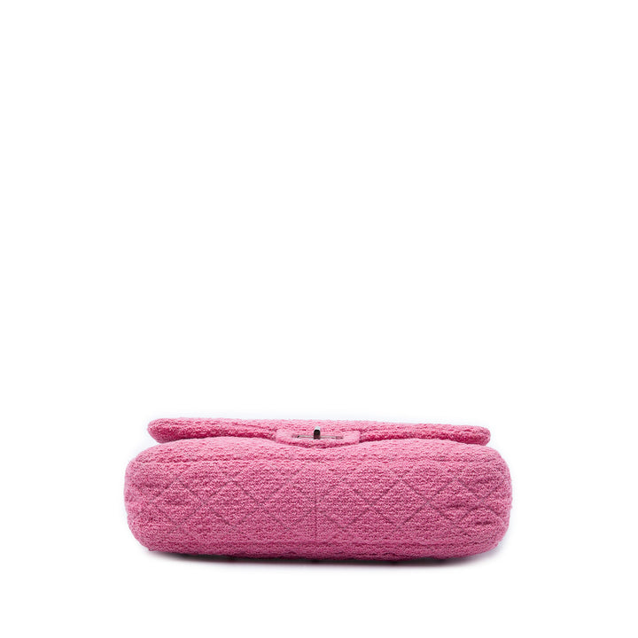 Chanel Matelassé Reissue 2.55 Easy Messenger à rabat Jumbo Tweed Rose – vue 3 – GABY PARIS