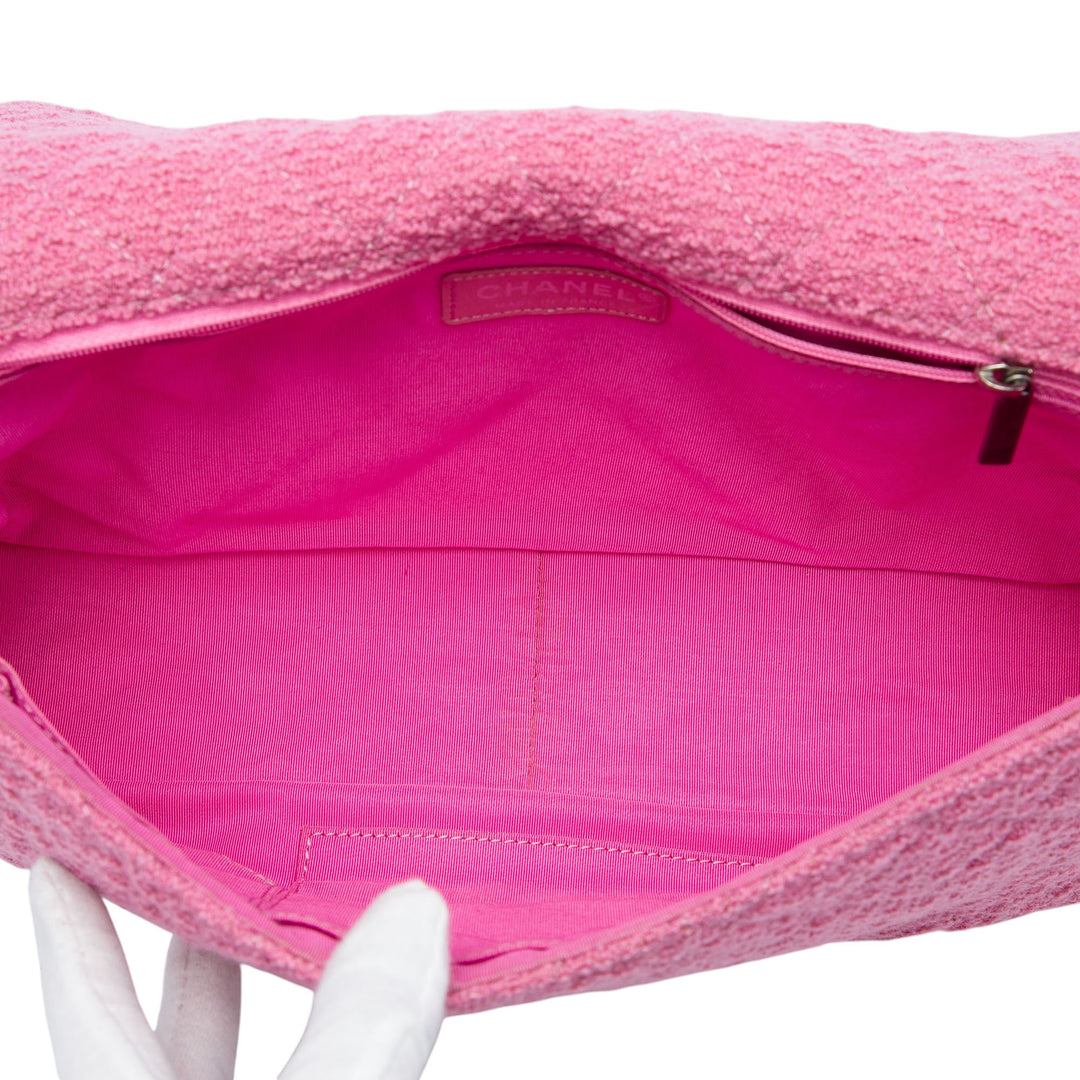 Chanel Matelassé Reissue 2.55 Easy Messenger à rabat Jumbo Tweed Rose – vue 4 – GABY PARIS
