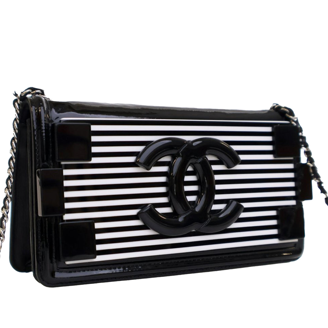 Patent and Acrylic Striped Boy Brick Horizontal Flap Black - Gaby Paris