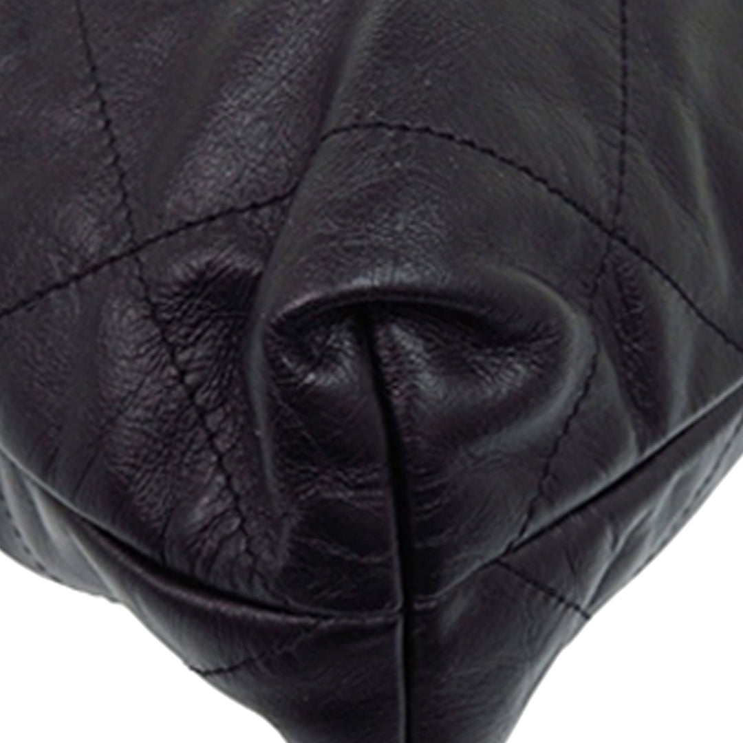 Chanel Small Matelassé brillant Cuir de veau 22 Sac à main