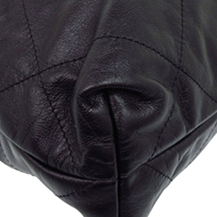 Chanel Small Matelassé brillant Cuir de veau 22 Sac à main