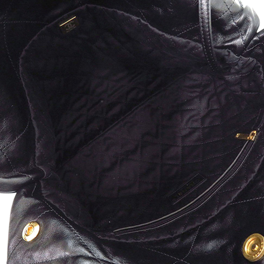 Chanel Small Matelassé brillant Cuir de veau 22 Sac à main