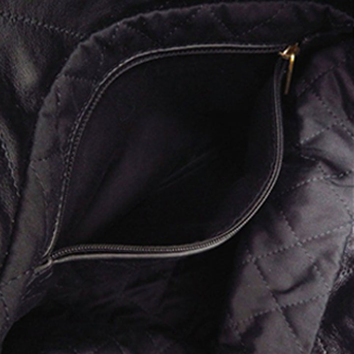 Chanel Small Matelassé brillant Cuir de veau 22 Sac à main