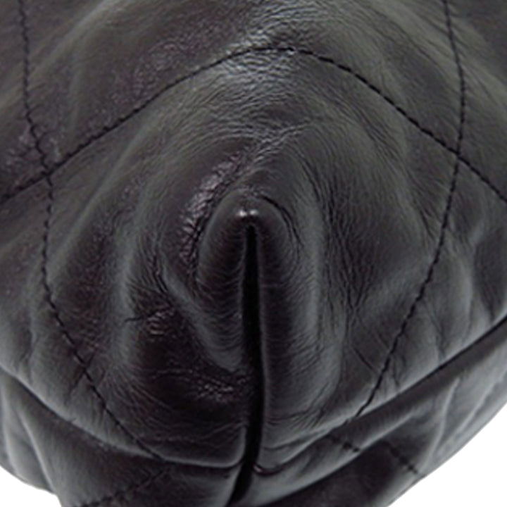 Chanel Small Matelassé brillant Cuir de veau 22 Sac à main