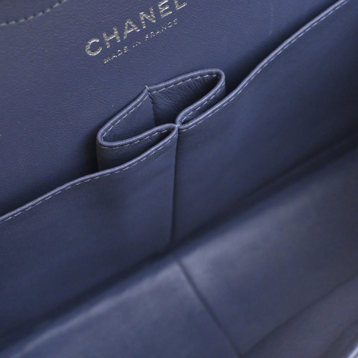 Chanel Jumbo Classic Striped Cuir verni Double rabat