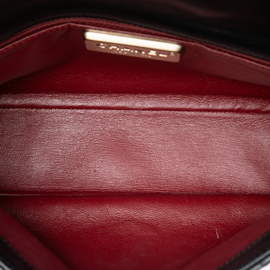 Chanel Matelassé Westminster Perle à rabat Moyen Cuir d'agneau Noir – vue 4 – GABY PARIS