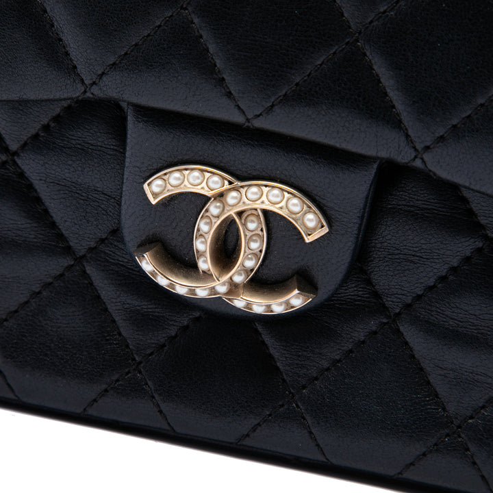 Chanel Matelassé Westminster Perle à rabat Moyen Cuir d'agneau Noir – vue 5 – GABY PARIS