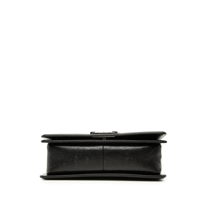 Chanel Old Medium Chevron Caviar Boy à rabat
