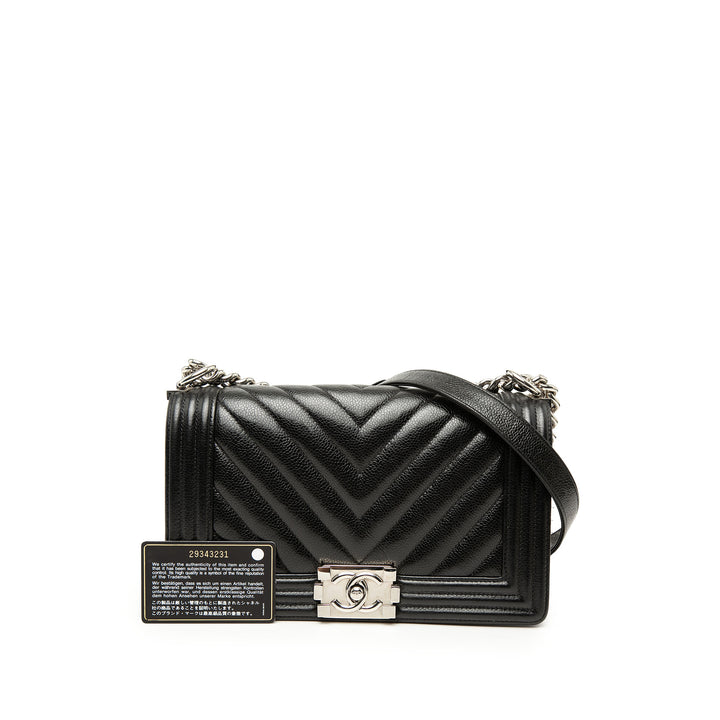 Chanel Old Medium Chevron Caviar Boy à rabat