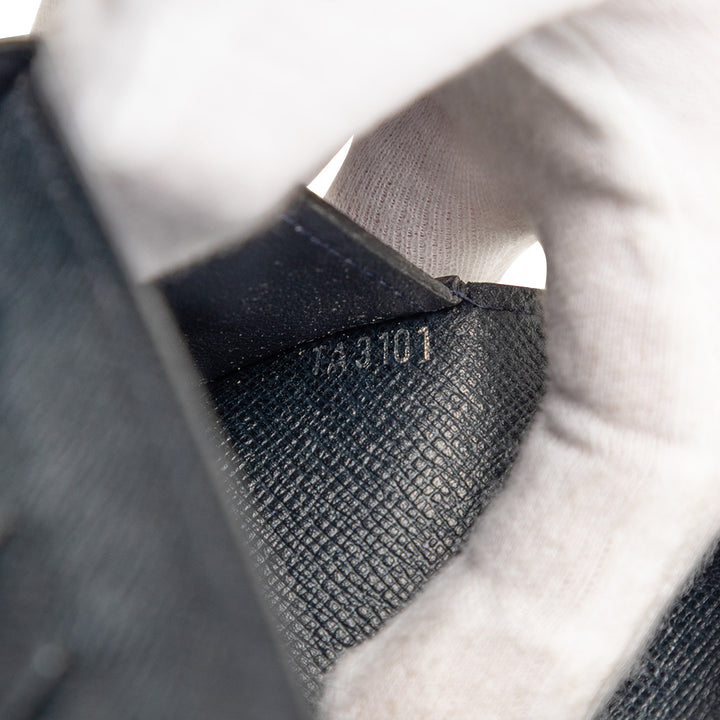 Louis Vuitton Taiga Brazza Portefeuille