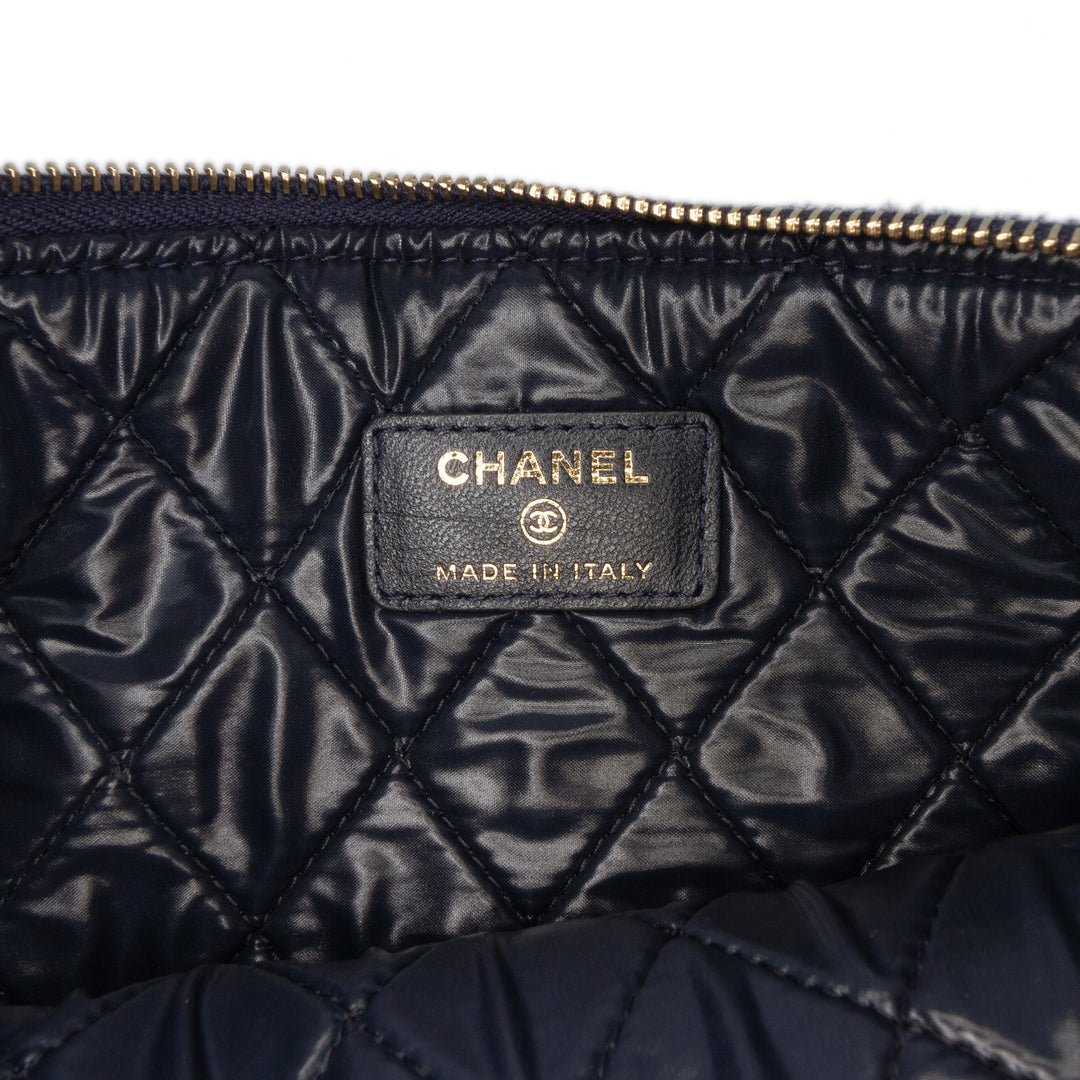 Medium CC Quilted Velvet O Case Clutch Blue - Gaby Paris