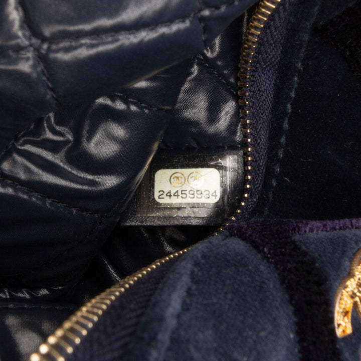 Medium CC Quilted Velvet O Case Clutch Blue - Gaby Paris
