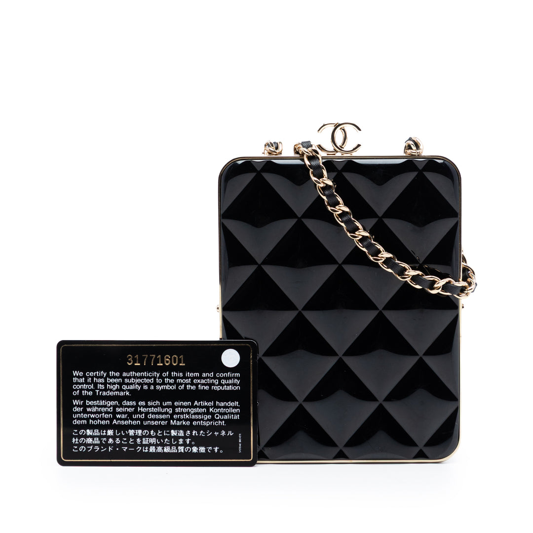Chanel CC Matelassé Acrylic et Cuir d’agneau Evening Pochette avec chaîne
