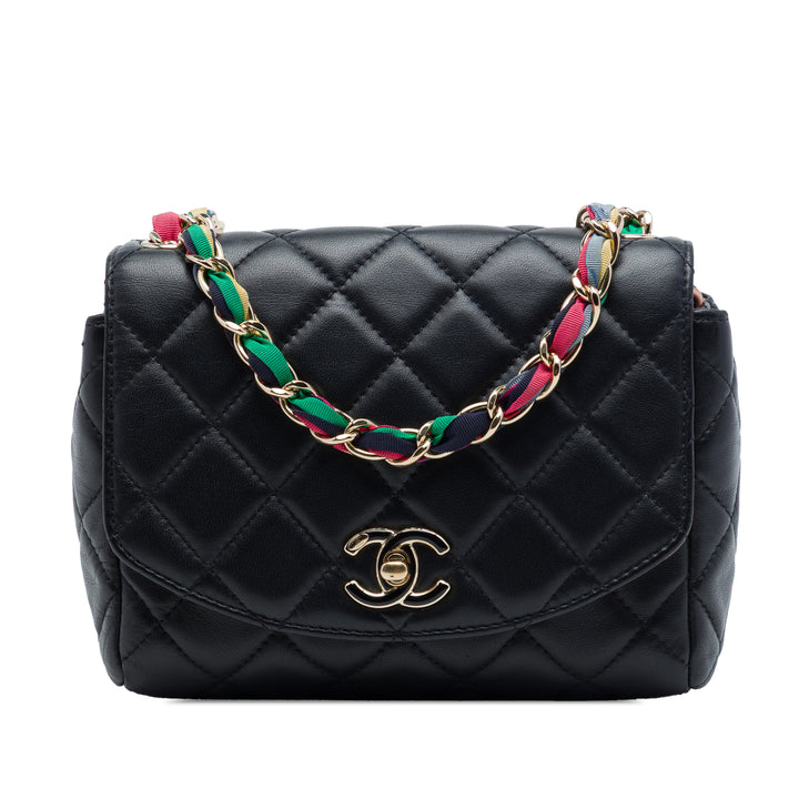 Chanel Small Matelassé Cuir d’agneau Cocovado Ribbon Chain à rabat