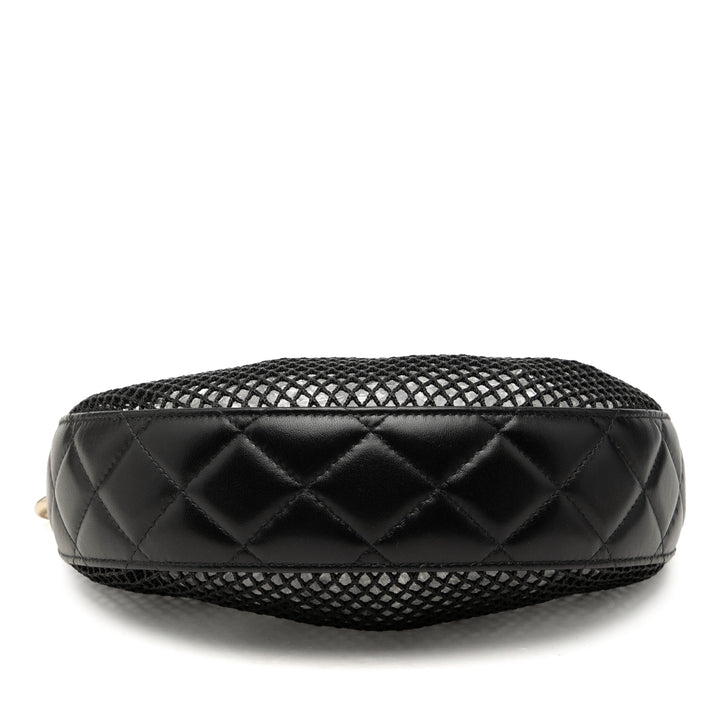 Chanel CC Mesh et Matelassé brillant Cuir d’agneau Chain Hobo