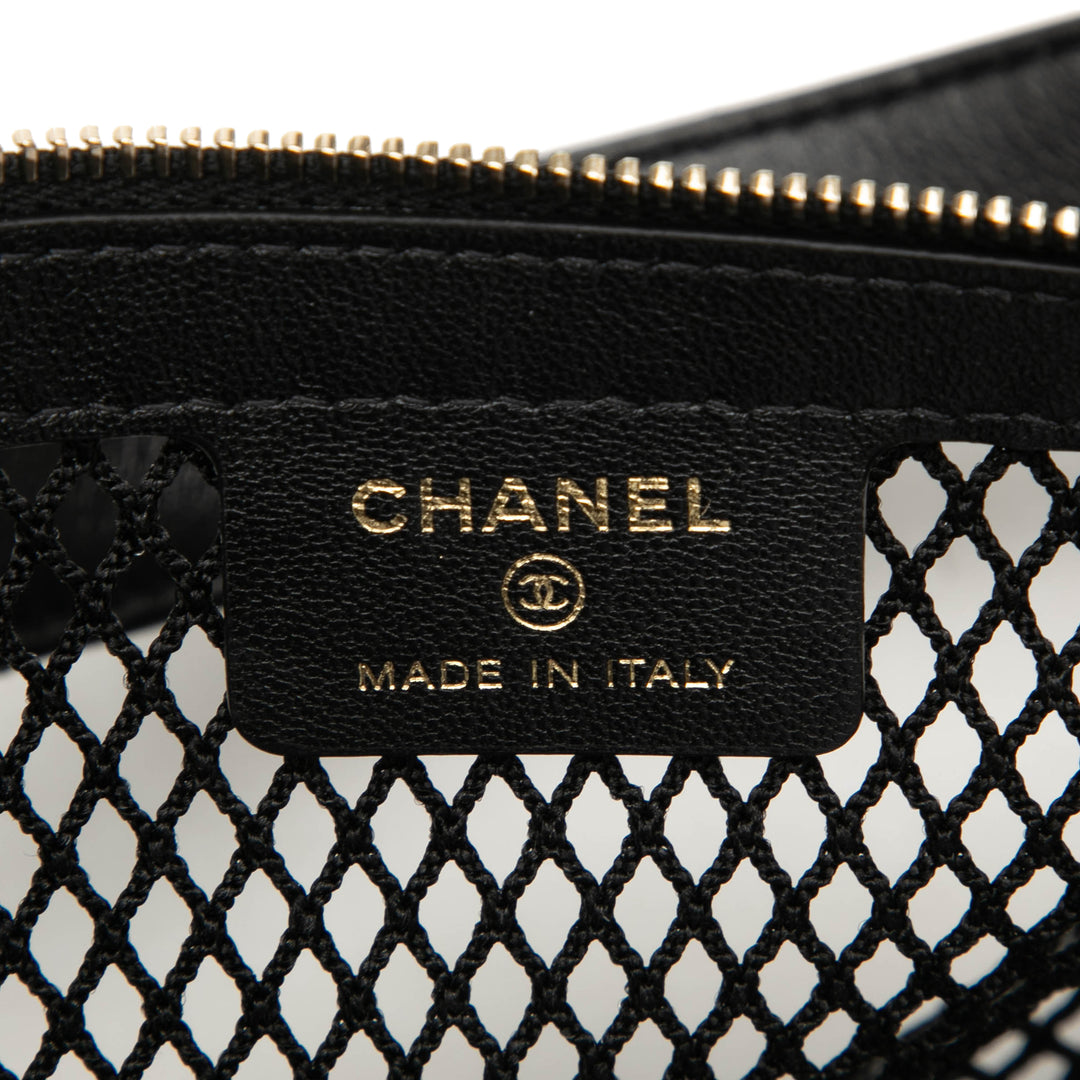 Chanel CC Mesh et Matelassé brillant Cuir d’agneau Chain Hobo