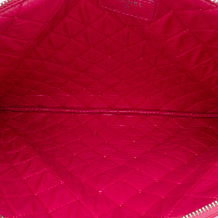 Chanel Large Matelassé Cuir d’agneau O Étui Pochette – GABY PARIS Authentique