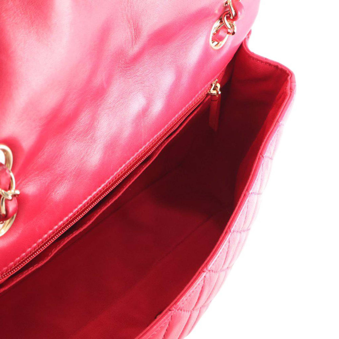 Chanel Medium Classic Cuir d’agneau Simple rabat