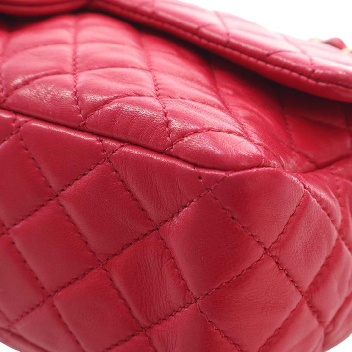 Chanel Medium Classic Cuir d’agneau Simple rabat