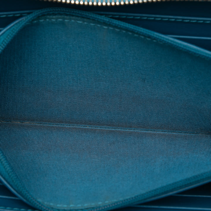 Chanel CC Matelassé Caviar Portefeuille long zippé