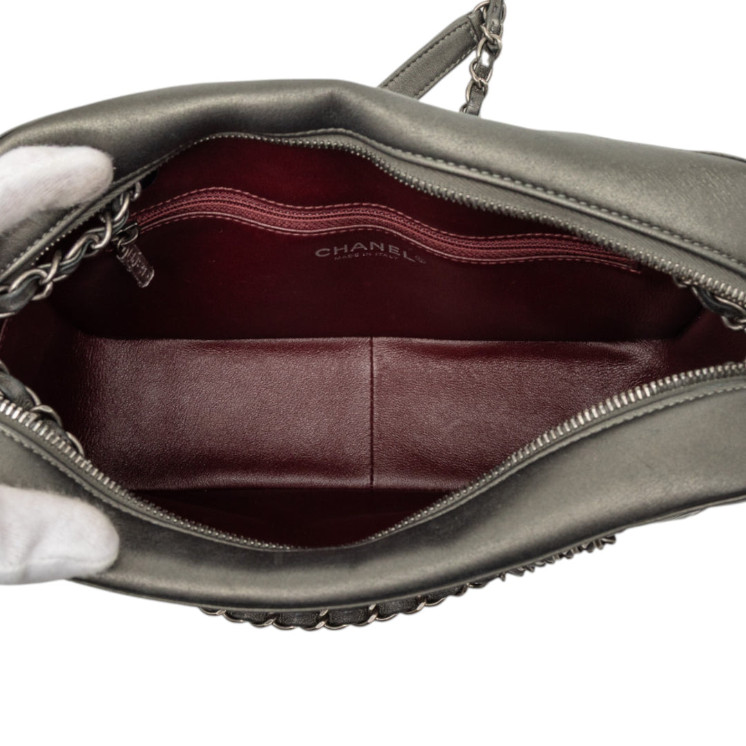 Chanel CC embossé Cuir de veau Propeller Sac caméra