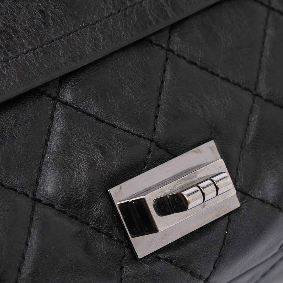 Chanel Reissue 2.55 vieilli Cuir de veau Double rabat 227