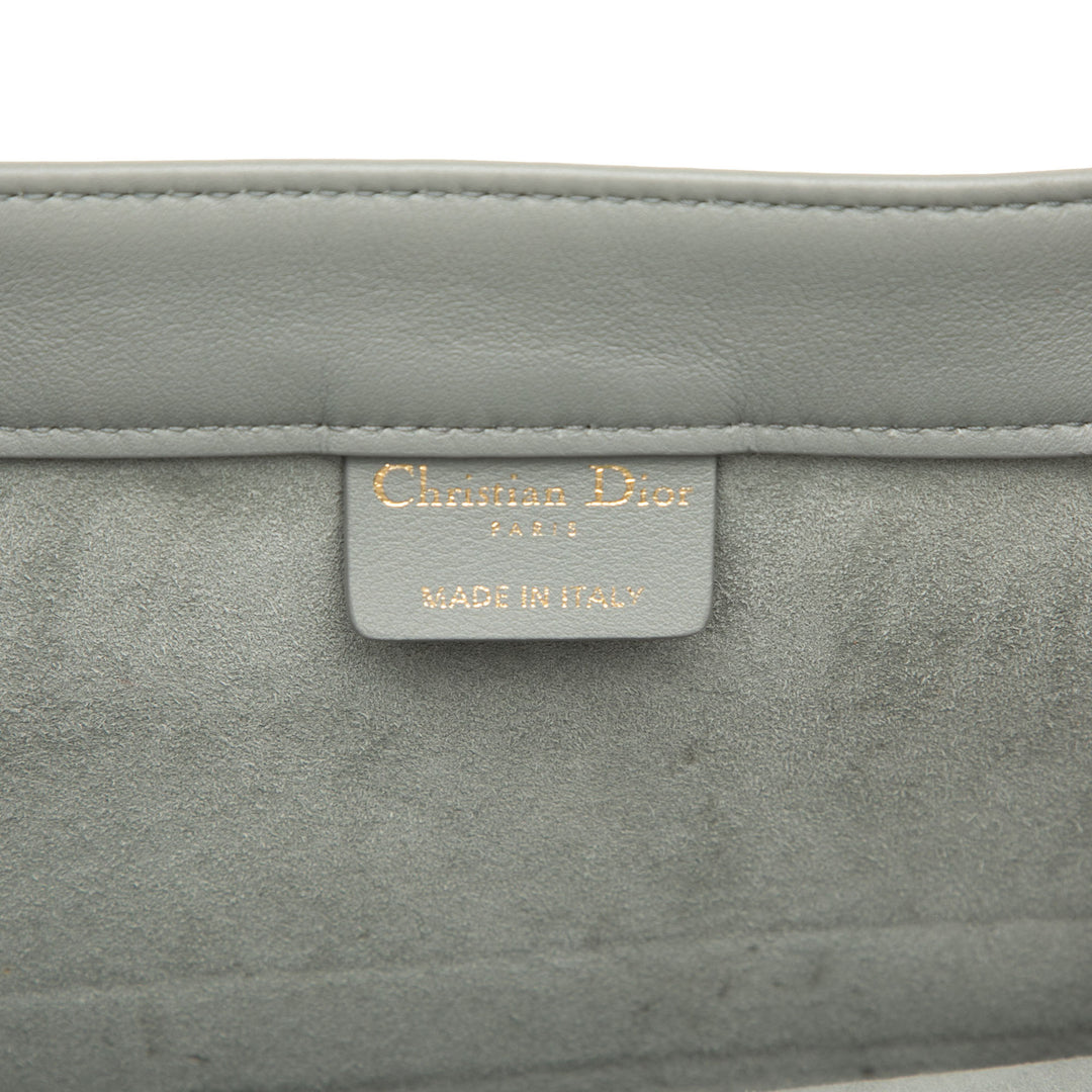 Dior Medium embossé Cuir Book Cabas