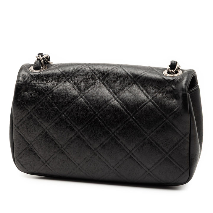 Chanel Small Diamond embossé Cuir de veau New Chic à rabat