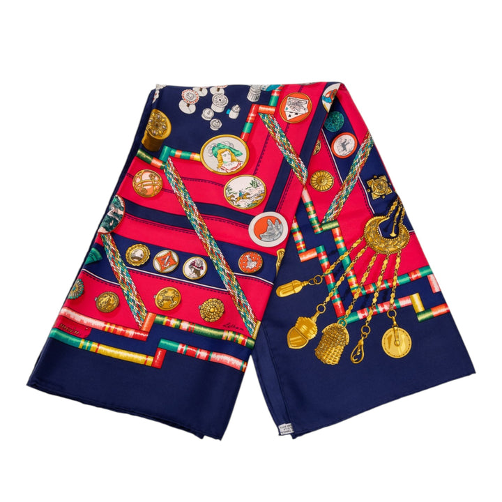 Hermès Carré Main 90 Petite Bleu – vue principale – GABY PARIS