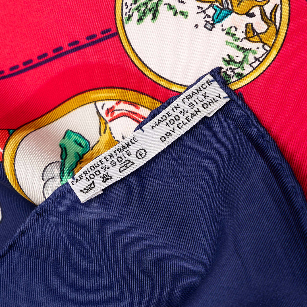 Hermès Carré Main 90 Petite Bleu – vue 6 – GABY PARIS