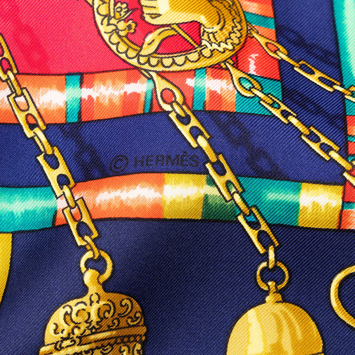 Hermès Carré Main 90 Petite Bleu – vue 7 – GABY PARIS