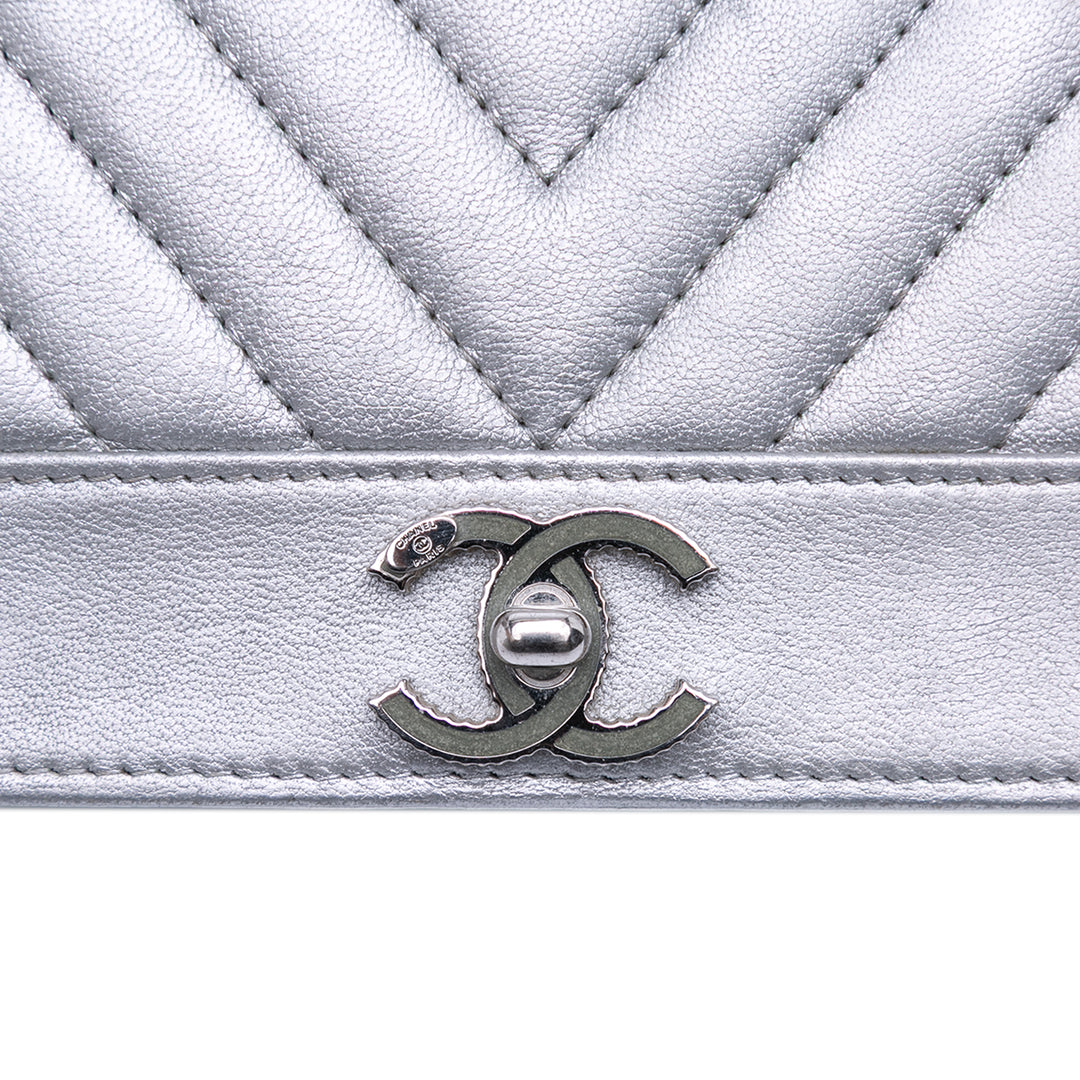 Chevron Quilted Metallic Lambskin Mademoiselle Wallet On Chain Silver - Gaby Paris