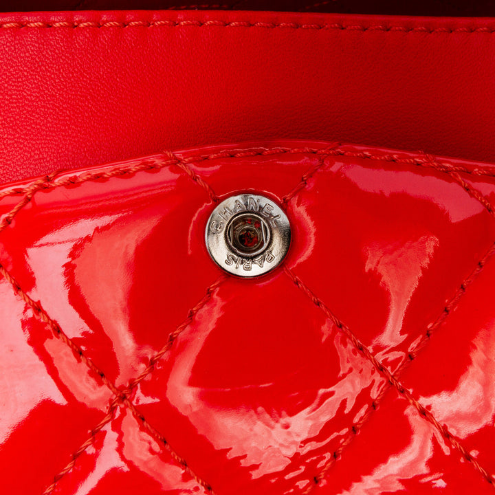 Reissue 2.55 Patent Double Flap 226 Red - Gaby Paris
