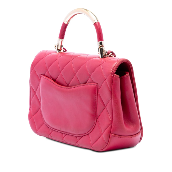 Chanel Small Matelassé Cuir d’agneau Carry Chic à rabat