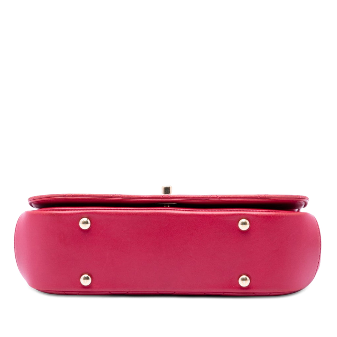 Chanel Small Matelassé Cuir d’agneau Carry Chic à rabat