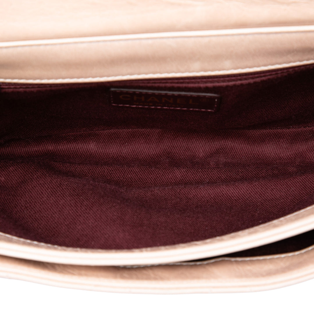 Chanel Medium Matelassé vieilli Cuir de veau Perfect Edge à rabat