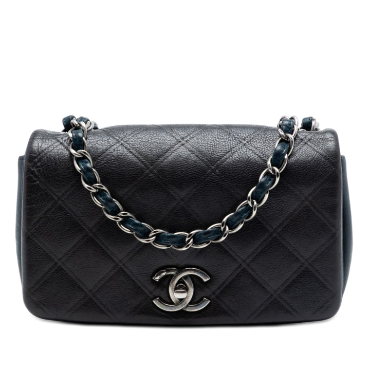 Chanel Small Diamond embossé Cuir de veau New Chic à rabat