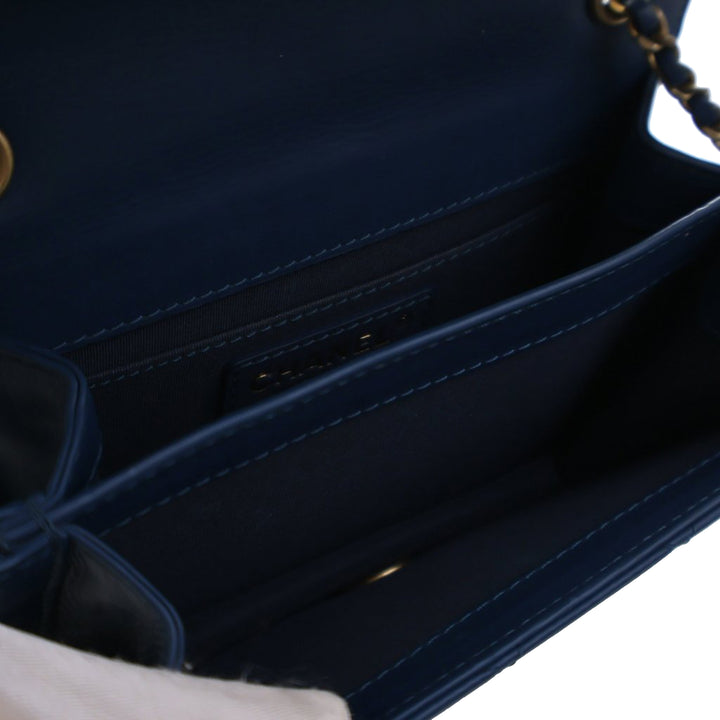 Chanel Small Matelassé Cuir de veau Everyday Chic à rabat