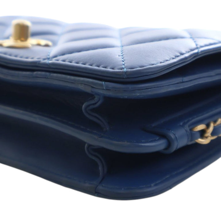 Chanel Small Matelassé Cuir de veau Everyday Chic à rabat